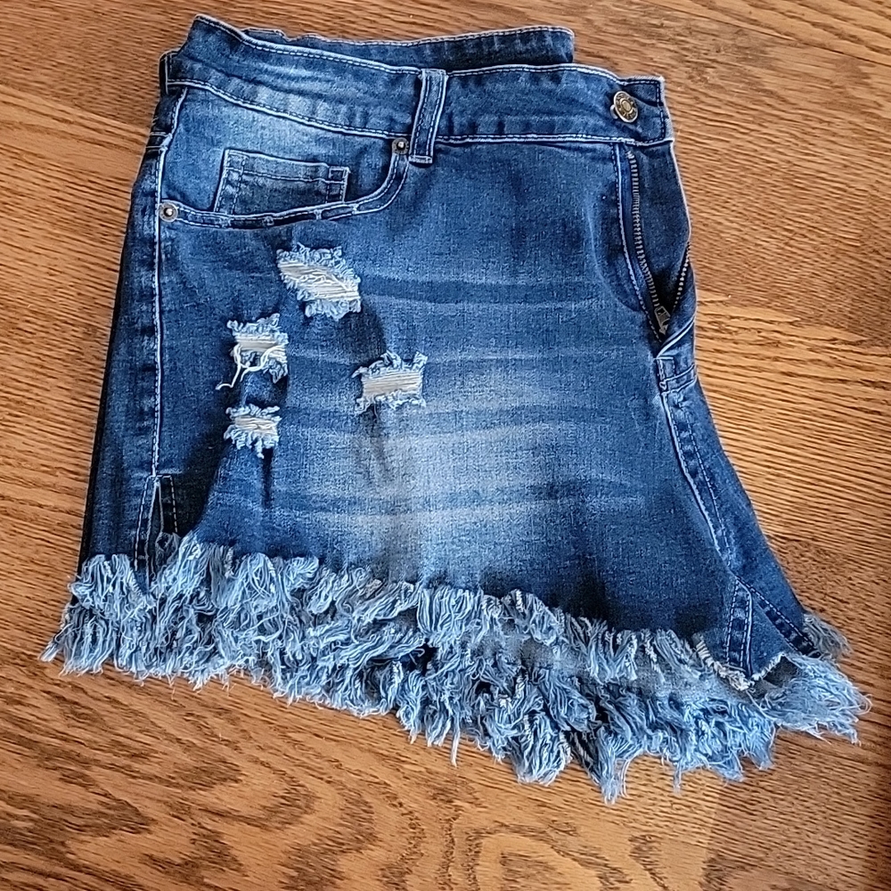 Womens XL Distressed Cut Off Shorts